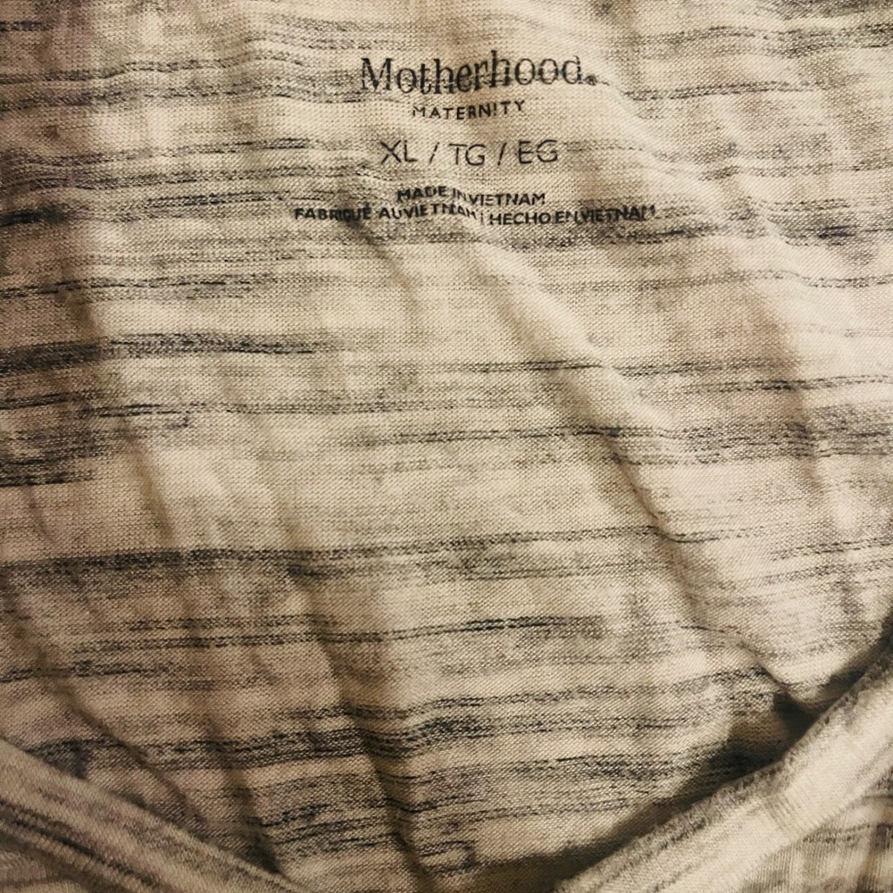 Maternity Clothes - Picture 10 of 12